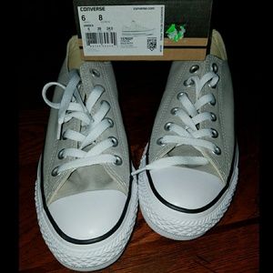 ***SOLD ***Unisex putty color converse